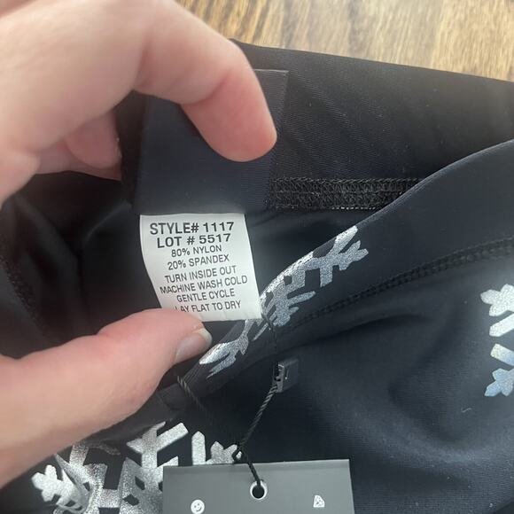 NWT Terez (14y) Snowflake Leggings - Picture 5 of 7